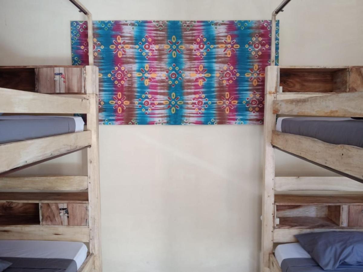 Barracuda Beach Hostel Amed  Exterior photo