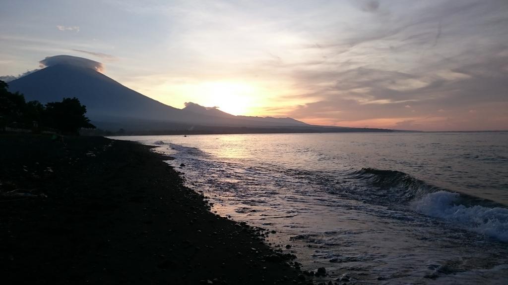 Barracuda Beach Hostel Amed  Exterior photo