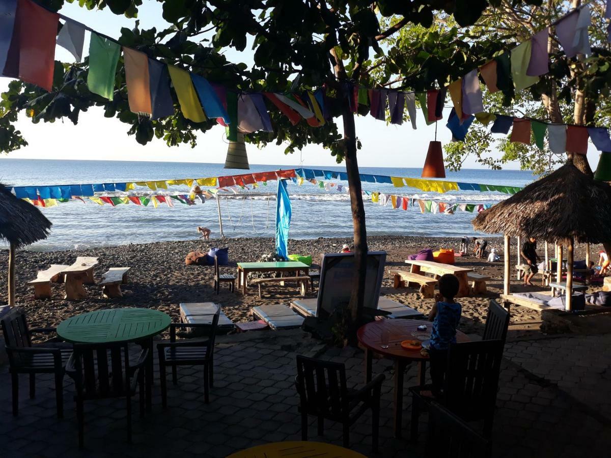 Barracuda Beach Hostel Amed  Exterior photo